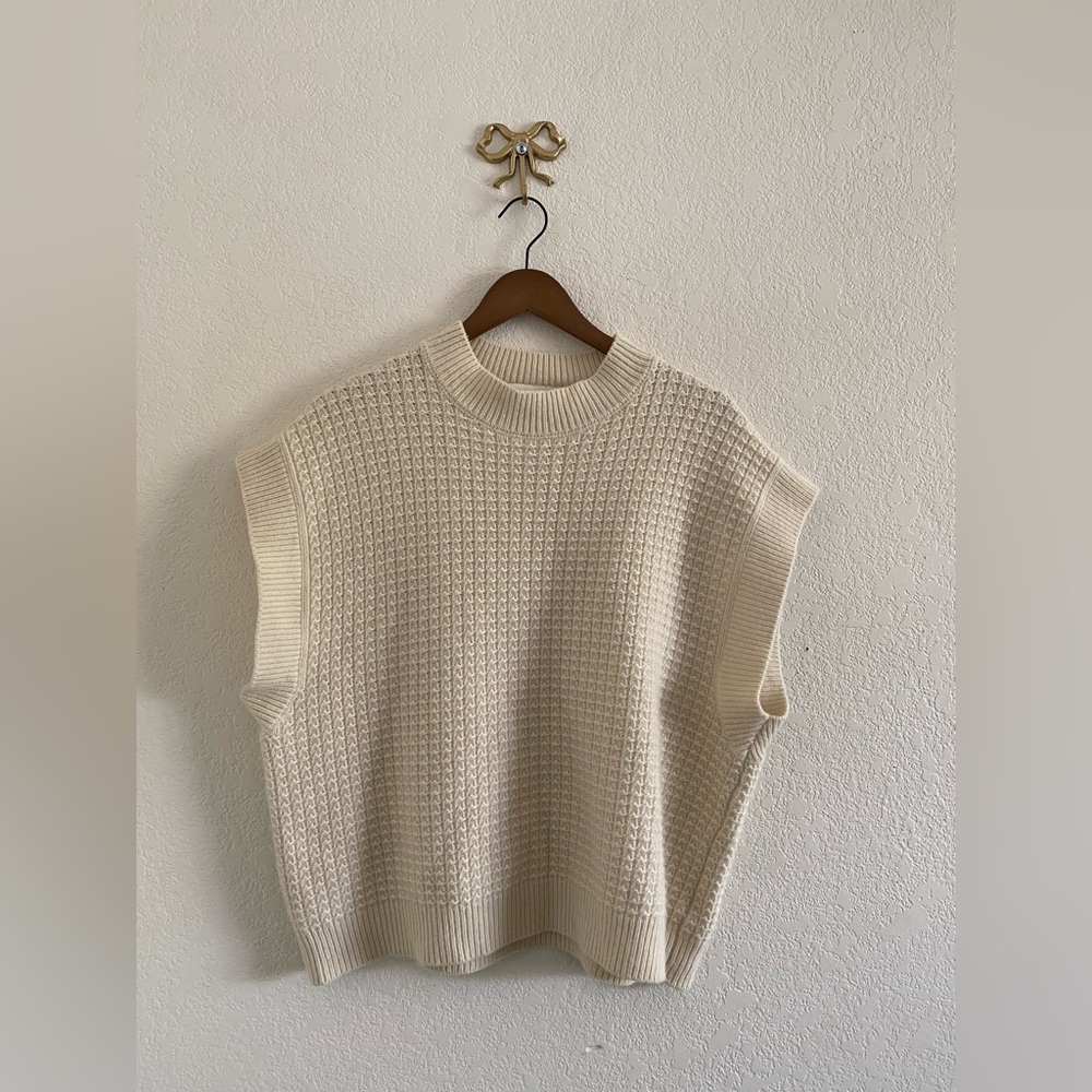 Wanger Women’s Knit Wool Sleeveless Pullover Sweater Vest Size M Oversized Fit - Picture 1 of 8